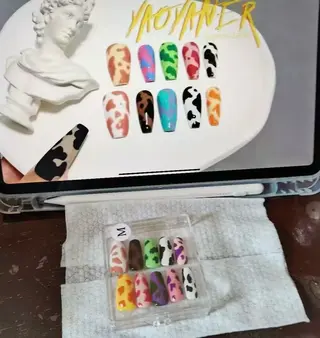 ネイル 鄭 津のネイルデザイン