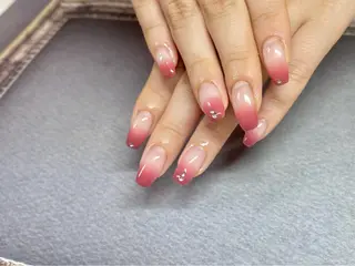 ネイル ネイルサロンフォーユー所属・宮 すずかのネイルデザイン