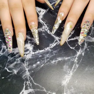 ロング ネイル クロキ 。のネイルデザイン