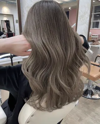 ロング Ayumi/艶カラー /レイヤー/ネイルのヘアスタイル