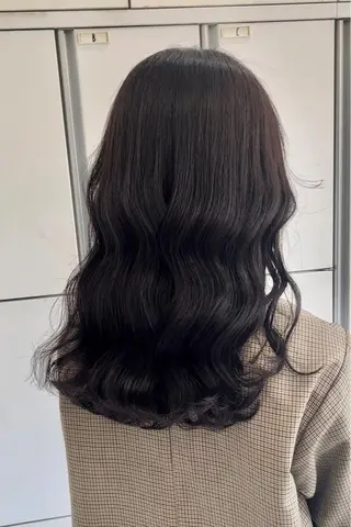 ロング メンズバレイヤージュ 斉藤春のヘアスタイル
