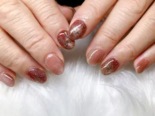 ネイル ECLAT エクラ所属・寺山 千鶴のネイルデザイン