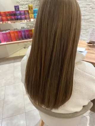 セミロング アンスールミミ南草津店所属・真野 じゅんなのヘアスタイル