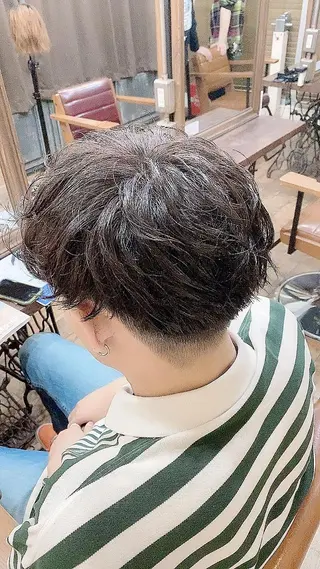 ショート カラー パーマ メンズ 國分 伸也のヘアスタイル