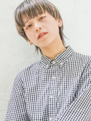 ショート nuu所属・💜ショート💜 ウルフ、ボブ二色亜美のヘアスタイル