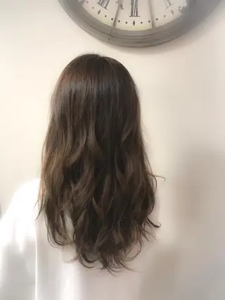 セミロング カラー 【天満1艶髪】潤艶/ 髪質改善🌹釣本竜哉のヘアスタイル