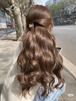 ロング ♥️透明感×抜け感 ベージュ/佑珠♥️のヘアスタイル