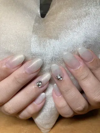 ネイル ECLAT エクラ所属・寺山 千鶴のネイルデザイン