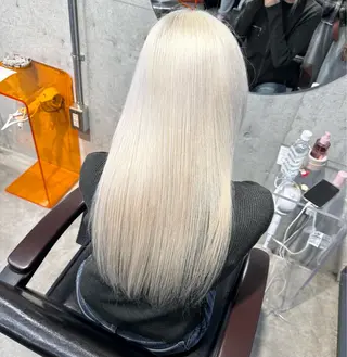 カラー 漆畑 莉奈のヘアスタイル