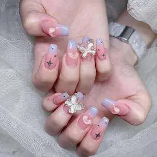 ネイル Queens PUPUのネイルデザイン