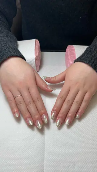 ネイル 名越 彩花のネイルデザイン