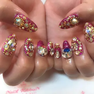 ネイル ネイルリボン 受付スタッフのネイルデザイン