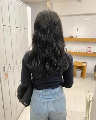 セミロング パーマ 、 、のヘアスタイル