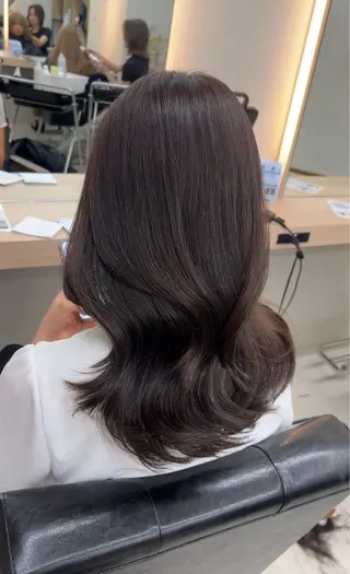 ロング カラー GRAN LUSSO岡山駅前【グランルッソ】所属・GRAN LUSSO 【MIHARU】のヘアスタイル