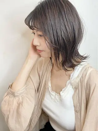 ミディアム MYRTLE TSUNODAのヘアスタイル