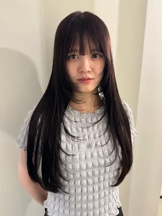 ロング カラー 内沼 恵留菜のヘアスタイル