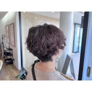 ショート カラー ツキダテ ユイのヘアスタイル