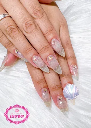 ネイル CROWN プライベートサロンのネイルデザイン