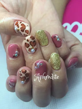 ネイル Aphrodite パラジェル認定サロンのネイルデザイン