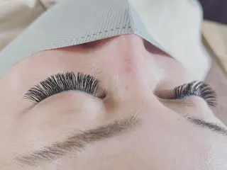 マツエク・マツパ TReiS所属・TReiS eyelashのマツエク・マツパデザイン