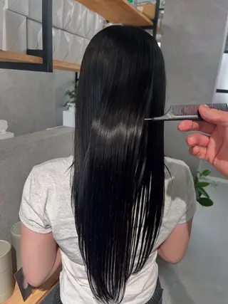 ロング 透明感カラー特化/ 顔まわり特化/辻部のヘアスタイル