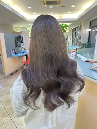 ロング 池田 早穂のヘアスタイル