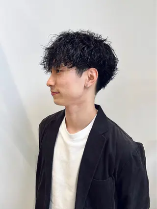 パーマ メンズ Qin shaire salon 原宿verno店所属・【センターパート】 ETO／江藤翼の眉毛・アイブロウイメージ