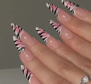 ネイル ネイリスト シンのネイルデザイン