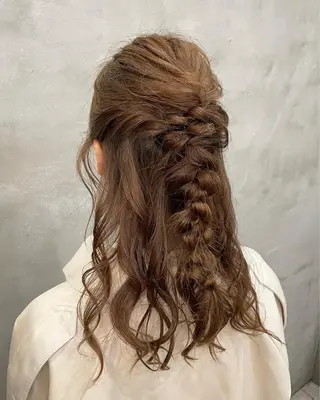 セミロング ヘアアレンジ 【ピンク/韓国ヘア/ ヘアセット】亜海のヘアスタイル