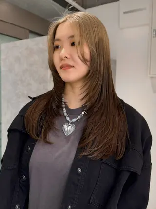 ロング 垢抜け/レイヤー/ ハイトーン/アスナのヘアスタイル