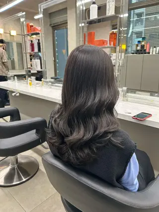 ミディアム カラー パーマ ヘアアレンジ メンズ キッズ ネイル マツエク・マツパ アイブロウ 🦋透明感グレージュ /韓国レイヤー🦋のヘアスタイル