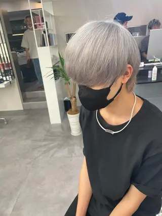 ショート カラー メンズ ブリーチ特化 ハイトーンRYOYAのヘアスタイル