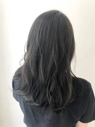 ロング AKANE 【zina新宿】のヘアスタイル