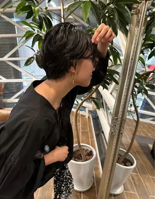 ショート パーマ 西 優衣奈のヘアスタイル