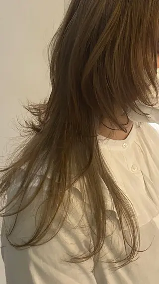 ロング カラー 髪質改善 イオリのヘアスタイル