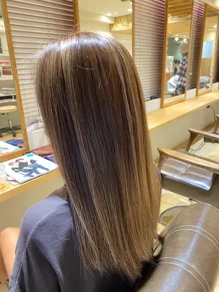ロング カラー kawabe maikoのヘアスタイル