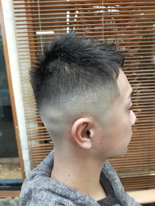 ショート おしゃれさろんオオキ所属・男を磨く Barber オオキのヘアスタイル