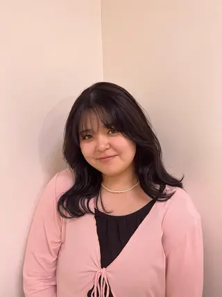 ミディアム カラー hina 🛋️ブリーチカラーのヘアスタイル