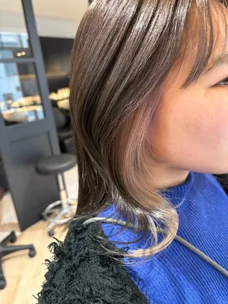 ミディアム カラー 荒木 帆香のヘアスタイル
