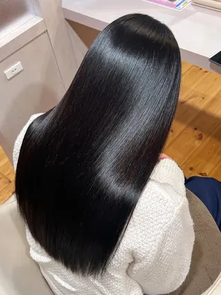 ロング 佐藤 翔空【艶 カラー/縮毛矯正】のヘアスタイル