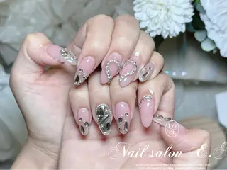 ネイル E.N🦋 長さ出し/持ち込みのネイルデザイン