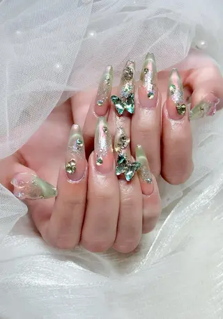 ネイル 高島 夏海のネイルデザイン