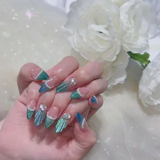 ネイル Queens 榊 まおのネイルデザイン