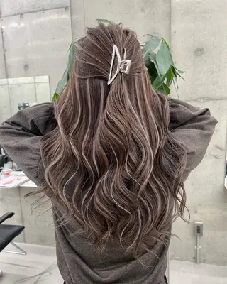 ロング カラー LINOET名古屋所属・齋藤 梨乃のヘアスタイル