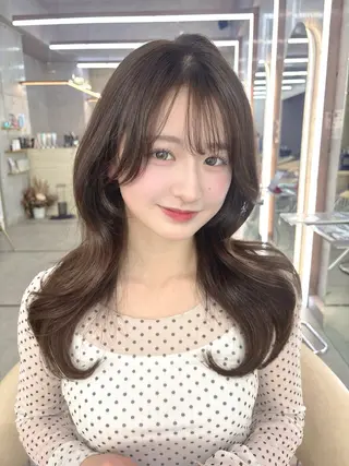 セミロング lond hotlip所属・Hazuki ／韓国ヘア／レイヤーのヘアスタイル