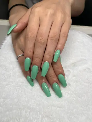 ネイル nail.salon .Reversalのネイルデザイン