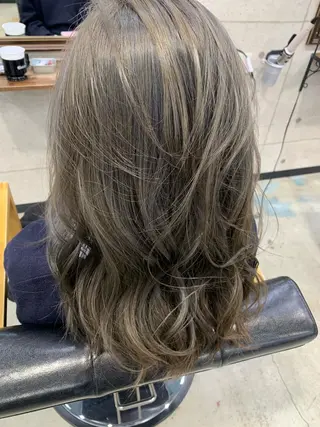 カラー 白髪ぼかし🌈 Ayakoのヘアスタイル