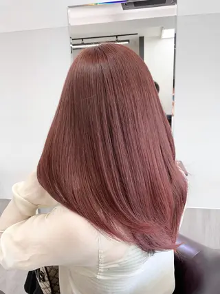 カラー AIRI layer cut hairのヘアスタイル