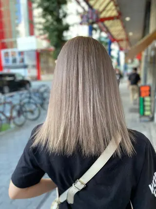 ミディアム ゆぴ☾‪/推しカラー /ハイトーンのヘアスタイル