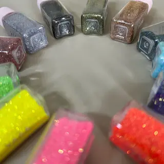 ネイル nail atelier hiton所属・nailist 朱音のネイルデザイン